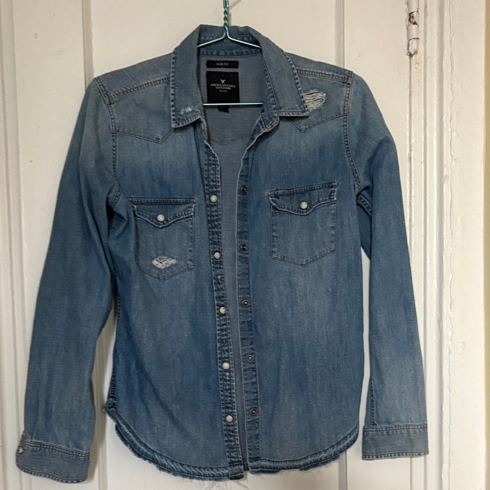 American Eagle Outfitters Blue Denim Button Down Shirt